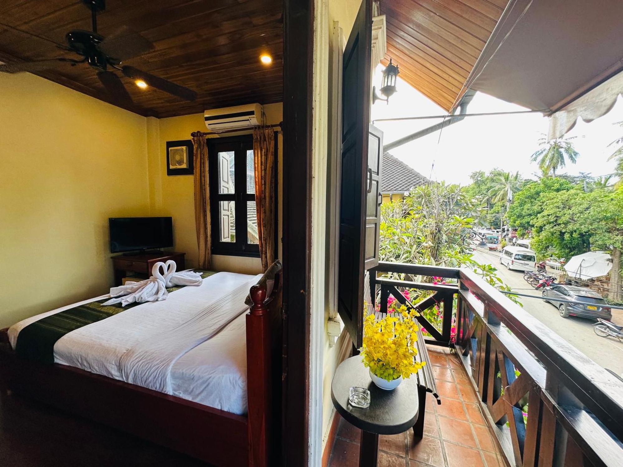 Anisa Mekong Riverside Villa Luang Prabang Exterior photo